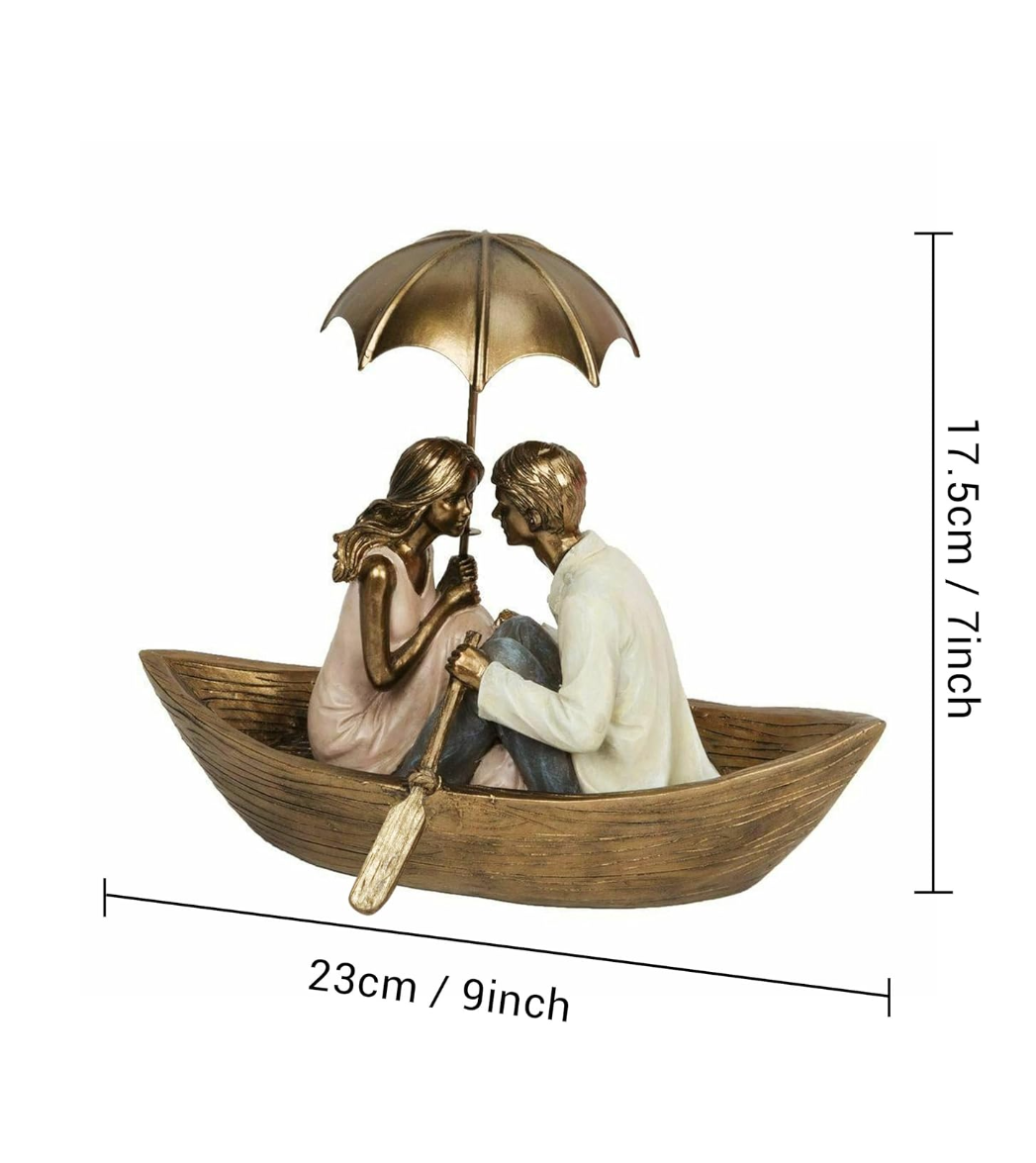 Romantic Couple in Boat Showpiece