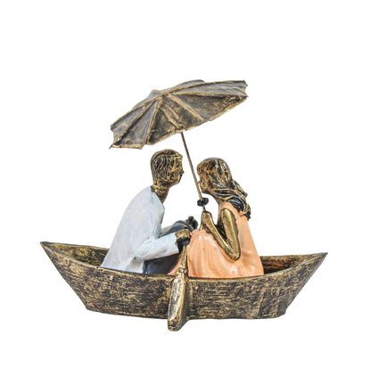 Romantic Couple in Boat Showpiece